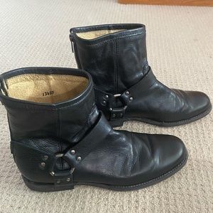FRYE men’s Phillip Harness short boots black leather 9.5
